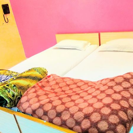 Shree Sai Paying Guest House พาราณสี ภายนอก รูปภาพ