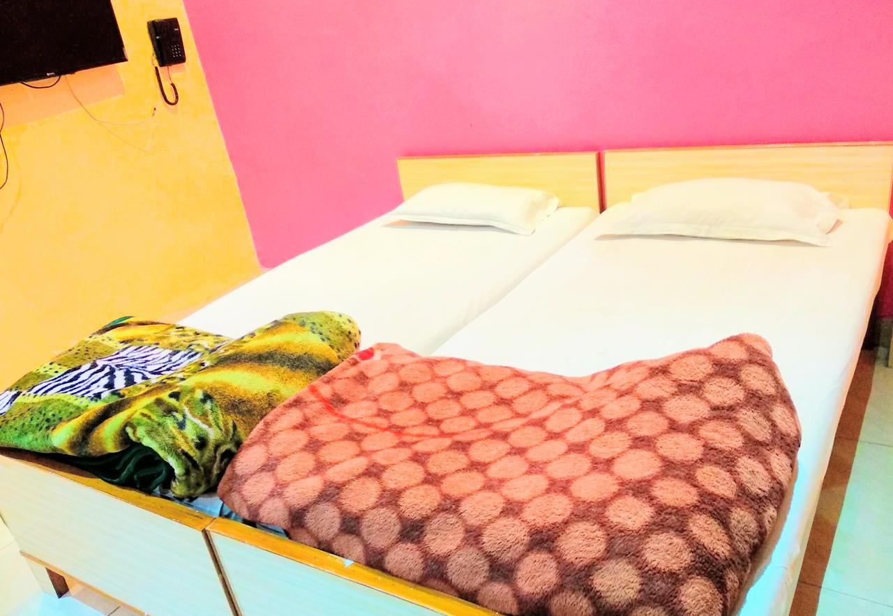 Shree Sai Paying Guest House พาราณสี ภายนอก รูปภาพ