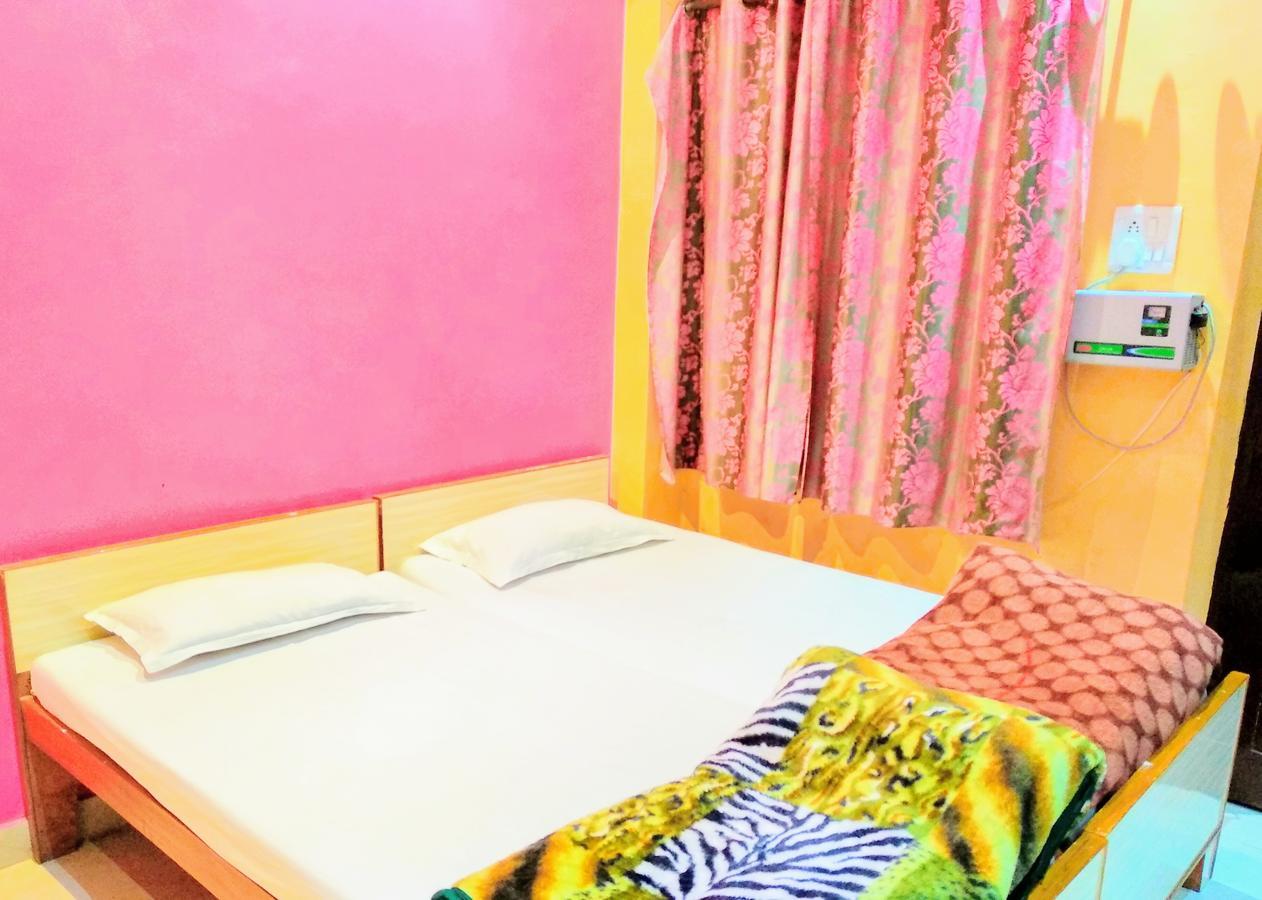 Shree Sai Paying Guest House พาราณสี ภายนอก รูปภาพ